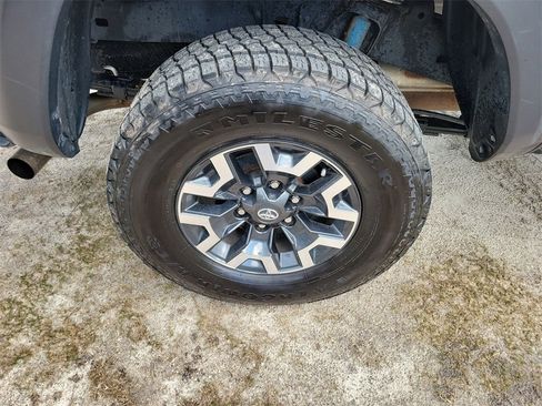 Used 2023 Toyota Tacoma TRD Off-Road image 7
