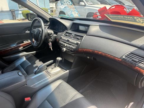 Used 2012 Honda Crosstour EX-L image 17