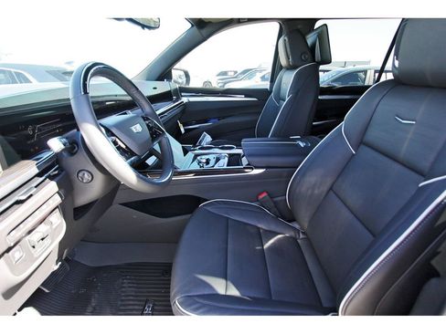 New 2026 Cadillac Escalade Luxury w/ Touring Package image 6