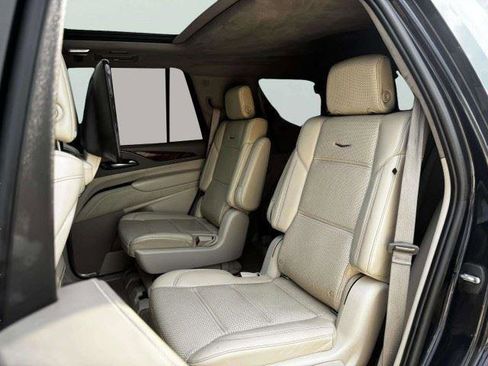 Used 2021 Cadillac Escalade Premium Luxury Platinum AWD/4WD image 44