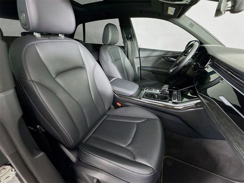 Used 2021 Audi Q8 Premium Plus image 30