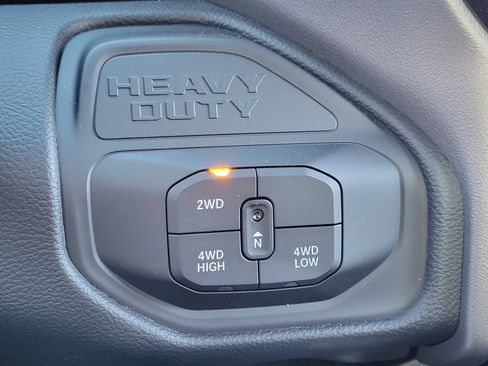New 2026 RAM 2500 Big Horn AWD/4WD image 13