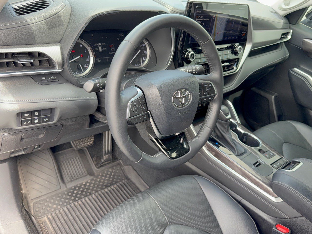 Certified 2021 Toyota Highlander Platinum FWD image 4