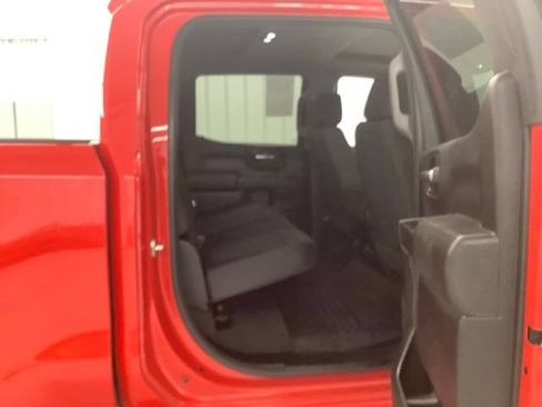 Used 2020 Chevrolet Silverado 1500 Custom w/ Custom Value Package AWD/4WD image 10