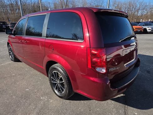 Used 2018 Dodge Grand Caravan SXT w/ Driver Convenience Group image 8