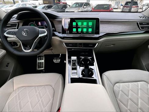 New 2026 Volkswagen Atlas SEL Premium R-Line image 5