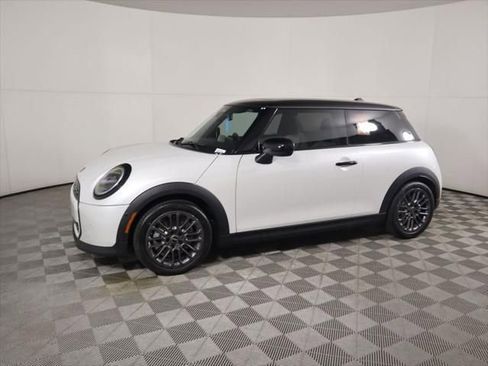 New 2026 MINI Cooper 2-Door Hardtop image 7