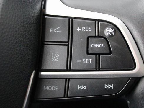 Certified 2022 Toyota Highlander Limited image 31