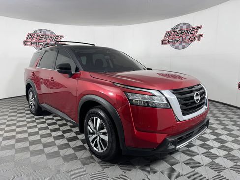 Used 2022 Nissan Pathfinder SL AWD/4WD image 9