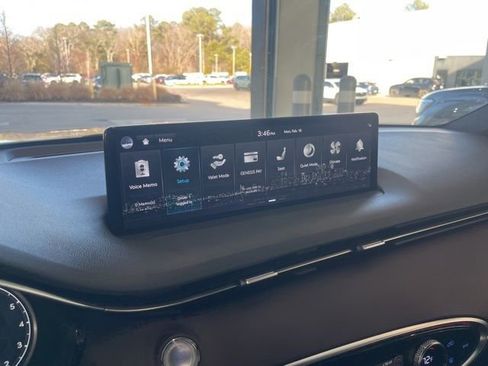 Used 2022 Genesis GV70 2.5T w/ Advanced Package image 28