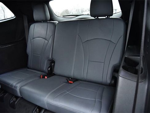 Used 2024 Buick Enclave Premium image 27