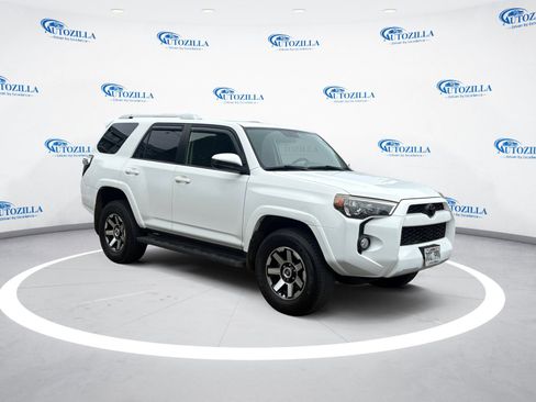 Used 2017 Toyota 4Runner SR5 image 7