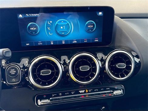 Certified 2022 Mercedes-Benz GLA 250 4MATIC image 14