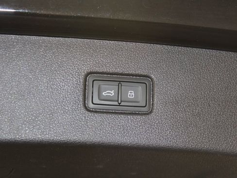 Used 2023 Audi Q7 3.0T Premium Plus image 14