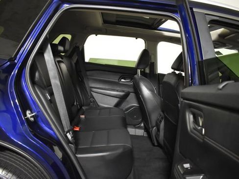 Used 2024 Nissan Rogue SV w/ SV Premium Package FWD image 32
