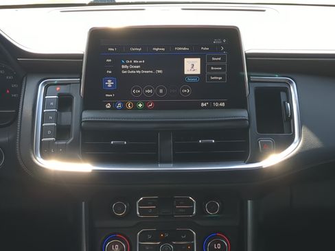 Used 2021 Chevrolet Tahoe LT w/ LT Signature Package RWD image 16