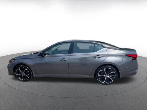 Used 2025 Nissan Altima 2.5 SR image 9