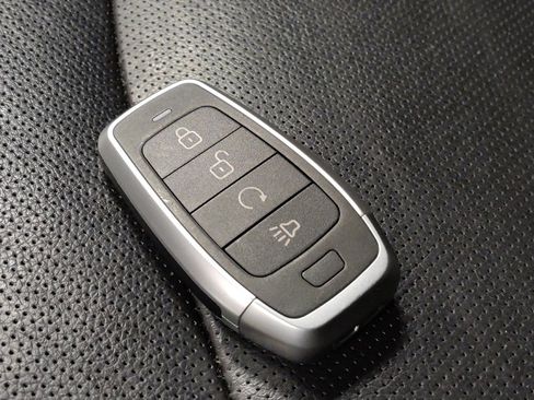 Used 2019 GMC Terrain SLT image 32