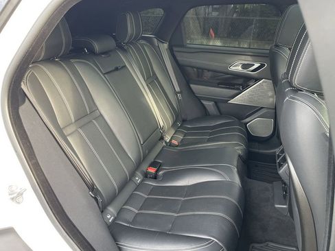 Used 2018 Land Rover Range Rover Velar R-Dynamic SE image 28