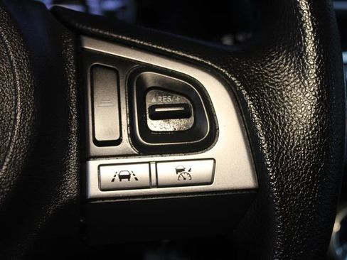 Used 2018 Subaru Forester 2.5i Premium AWD/4WD image 17