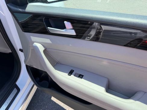 Used 2016 Hyundai Sonata Limited w/ Option Group 05 FWD image 30