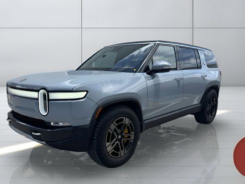 Used 2023 Rivian R1S Adventure AWD/4WD image 4