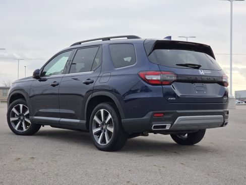 Used 2025 Honda Pilot Elite image 14