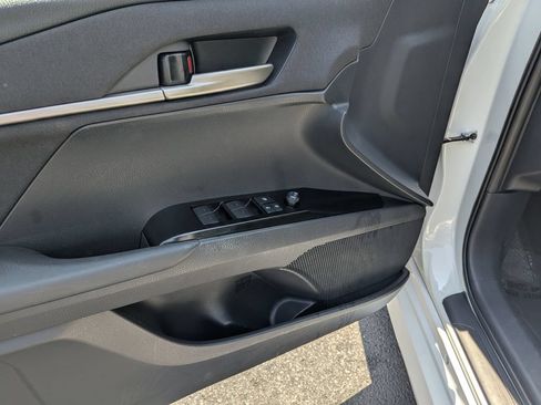 Used 2025 Toyota Camry LE FWD image 10