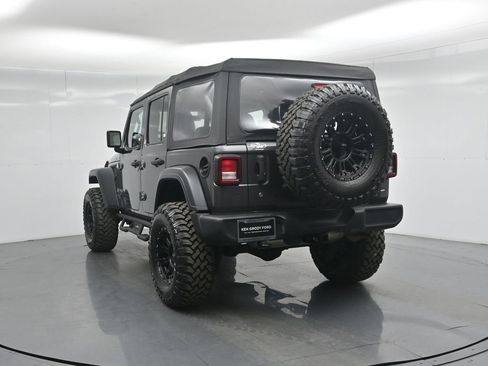 Used 2018 Jeep Wrangler Unlimited Sport image 25
