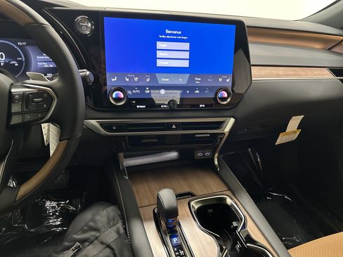 New 2026 Lexus RX 450h AWD image 25