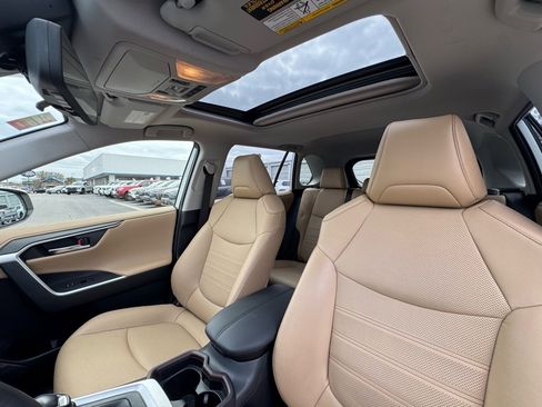 Used 2020 Toyota RAV4 Limited w/ Limited Grade Weather Package image 20