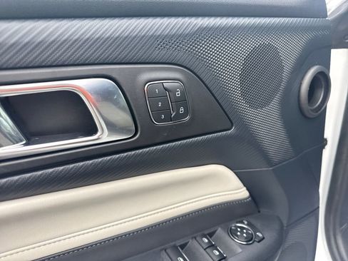 Used 2025 Ford Mustang Premium image 22