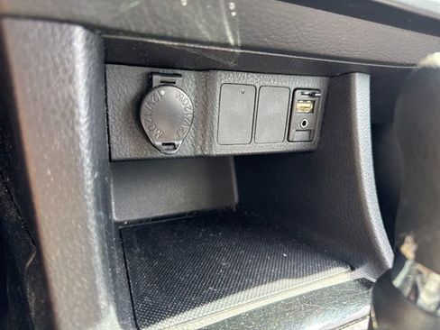 Used 2014 Toyota Corolla LE FWD image 18