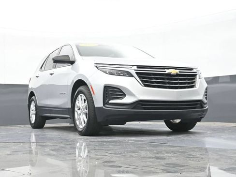 Used 2022 Chevrolet Equinox LS FWD image 54