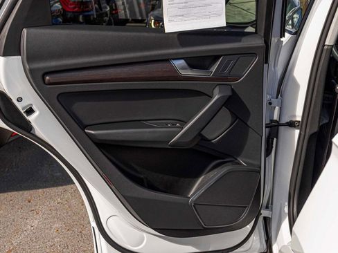 Used 2025 Audi Q5 2.0T Premium image 14