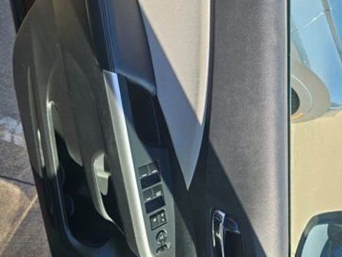 Used 2015 Honda CR-V Touring image 18