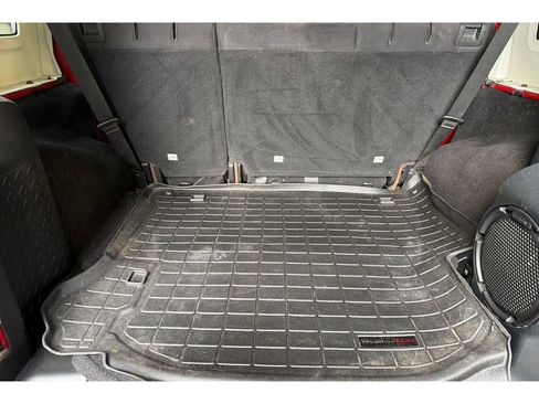 Used 2014 Jeep Wrangler Unlimited Rubicon w/ Connectivity Group AWD/4WD image 17