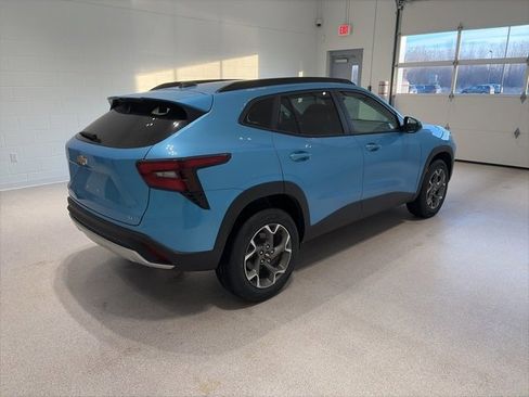 New 2026 Chevrolet Trax LT w/ Driver Confidence Package image 6