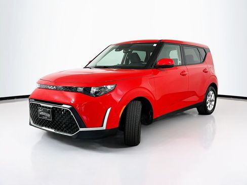 Used 2025 Kia Soul S FWD image 1