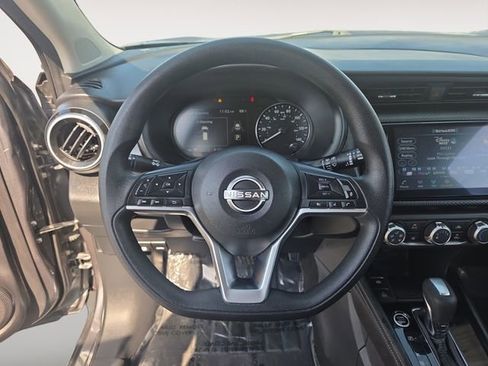 Used 2024 Nissan Kicks SV image 12
