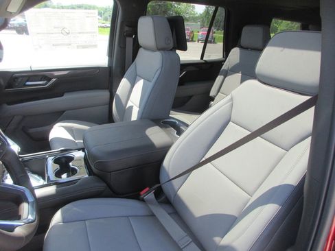 New 2026 GMC Yukon Elevation w/ Elevation Premium Package AWD/4WD image 11