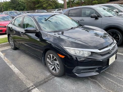 Certified 2017 Honda Civic EX image 3