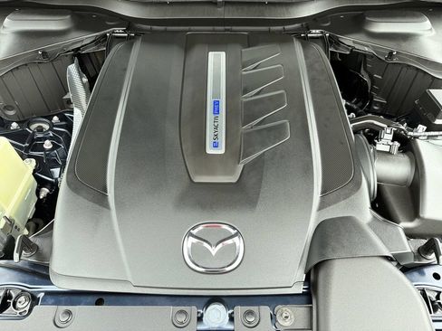 Used 2025 MAZDA CX-90 Plug-In Hybrid w/ Preferred AWD/4WD image 11