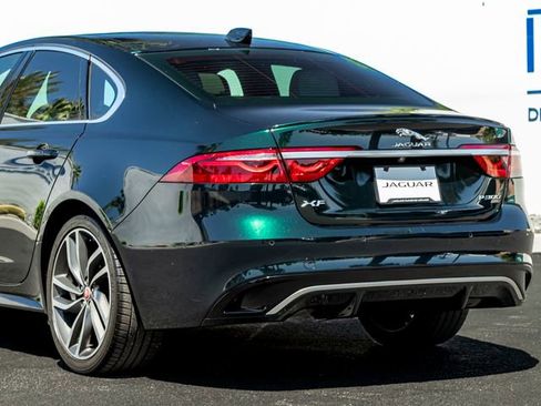 Used 2021 Jaguar XF R-Dynamic SE AWD/4WD image 10