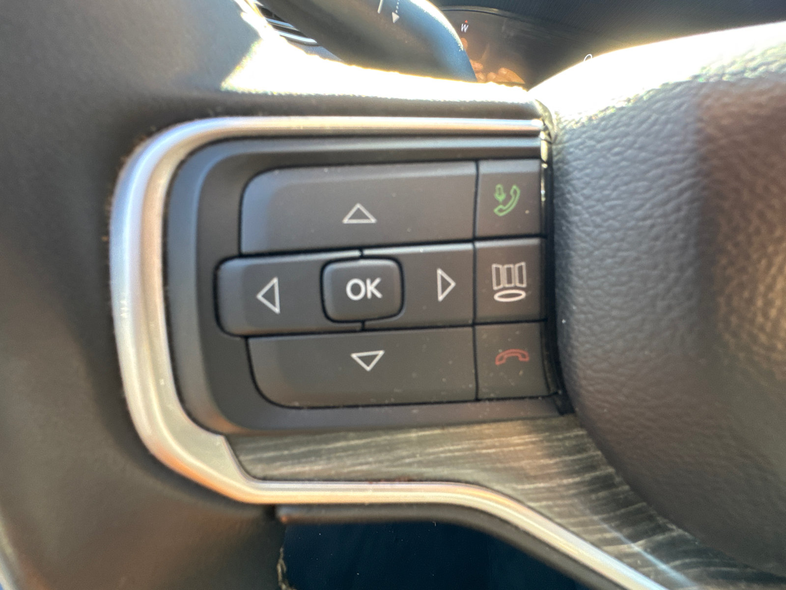 Used 2024 Jeep Wagoneer L Series II w/ Flexible Seating Group AWD/4WD image 30