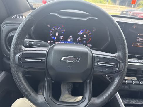 Used 2024 Chevrolet Colorado Trail Boss w/ Advanced Trailering Package AWD/4WD image 18