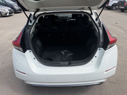 Used 2024 Nissan Leaf S FWD image 17