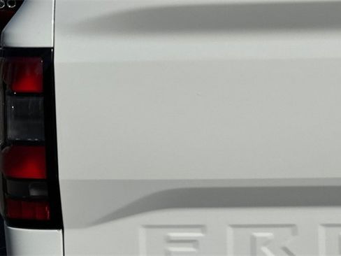 Used 2024 Nissan Frontier SV w/ SV Convenience Package image 48