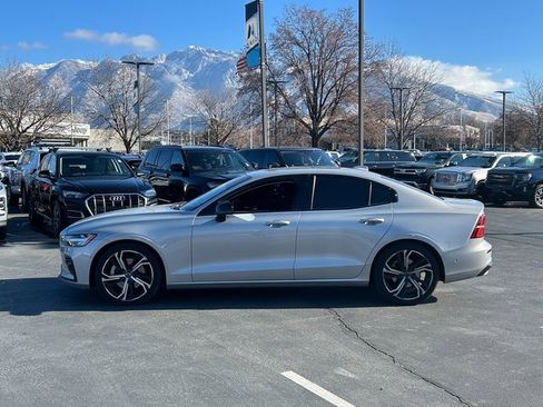 Used 2024 Volvo S60 B5 Plus image 7