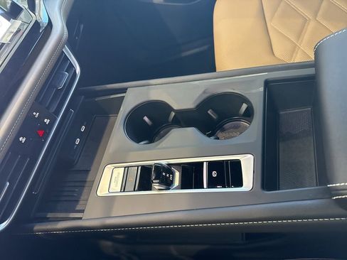 New 2026 Volkswagen Atlas Cross Sport SE image 19